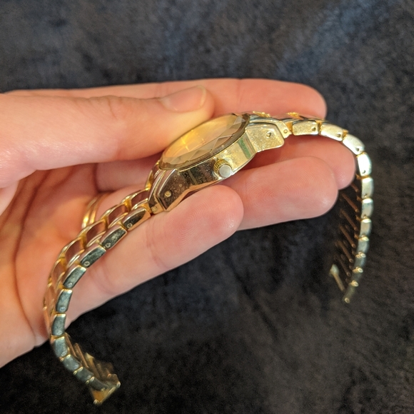 $$$ Kim Rogers gold stainless steel case watch - Picture 6 of 9